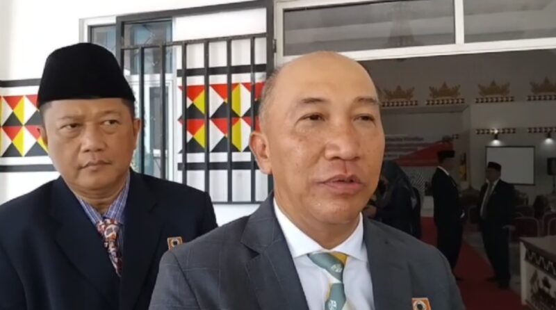 Pj Bupati Tanggamus Mulyadi Irsan saat memberikan keterangan, Selasa 5 Nopember 2024 | Herdi/Media Prioritastv.com.