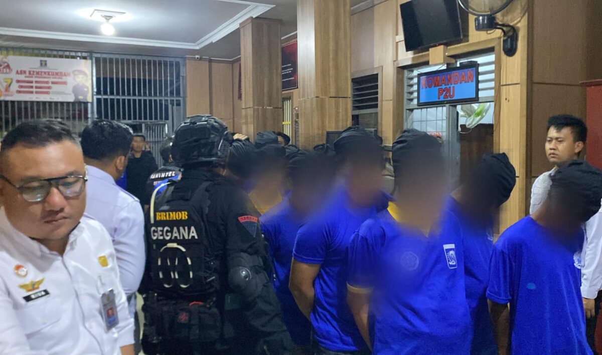 Para Napi Narkoba Way Hui saat akan dibawa ke Lapas Nusakambangan, Rabu 4 Desember 2024.