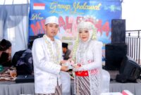 Nur Kholik dan Rika semasa hidup usai melangsungkan pernikahan, Kamis 5 Desember 2024 | Dok. Facebook Angga Motret.
