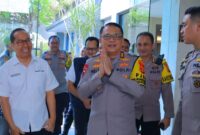Kapolda Lampung Irjen Pol Helmy Santika saat meninjau keamanan rekapitulasi suara tingkat Provinsi, Sabtu 7 Desember 2024 | Dok. Humas Polda Lampung.