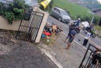 Tangkapan layar CCTV paska Kecelakaan Lalu Lintas di Jalinbar Kota Batu - Way Kamal, Kota Agung, Tanggamus, Sabtu 7 Desember 2024.