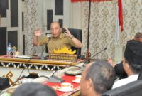 Pj Bupati Mulyadi Irsan saat menyampaikan pesan ketika menerima audensi DPD Gibran Center, Senin 9 Desember 2024 | Dok. DPD Gibran Center Tanggamus.