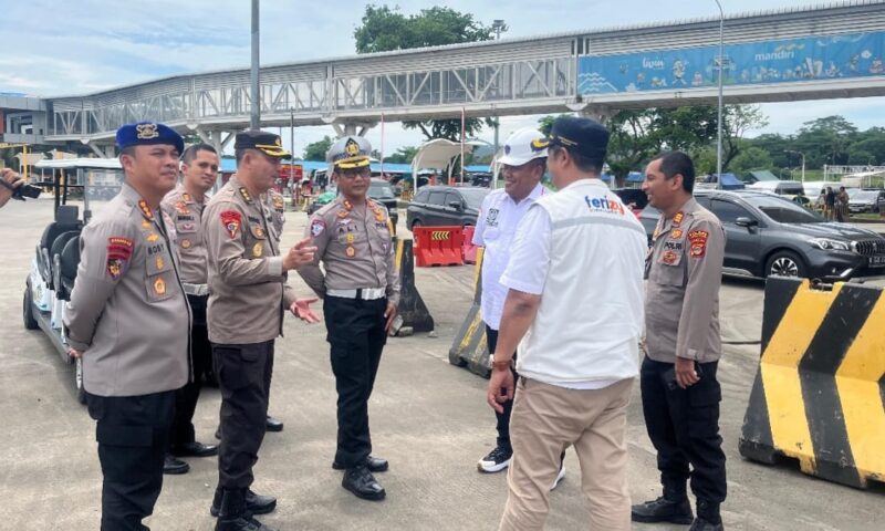 Karo Ops Polda Lampung saat meninjau Pelabuhan Bakauheni, Lampung Selatan, Rabu 11 Desember 2024.