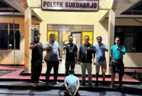 Tersangka IN alias Panjul usai Ditangkap Polsek Sukoharjo, Polres Pringsewu, Rabu 18 Desember 2024, malam | Dok. Humas Polres Pringsewu.