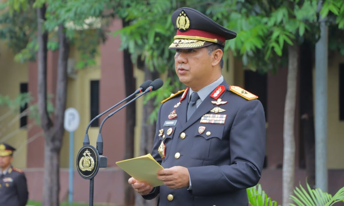 Wakapolda Lampung Brigjen Pol Ramadhan saat memimpin upacara Hari Bela Negara, Kamis 19 Desember 2024 | Dok. Humas Polda Lampung.