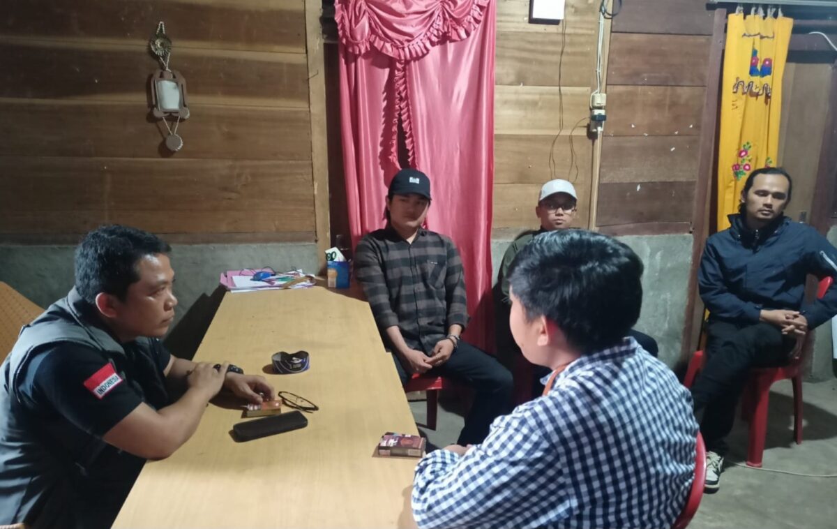 Ketua Bawaslu Kabupaten Lampung Barat Novri Jonestama Saat Memberikan Arahan Kepada Panwascam Pasca Uji Petik.
