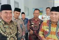 Bupati Tanggamus Terpilih H. Saleh Asnawi saat memberikan keterangan pers di RSUD Batin Mangunang, Jumat 27 Desember 2024, siang | Herdi/Edi Hidayat/Media Prioritastv.com.