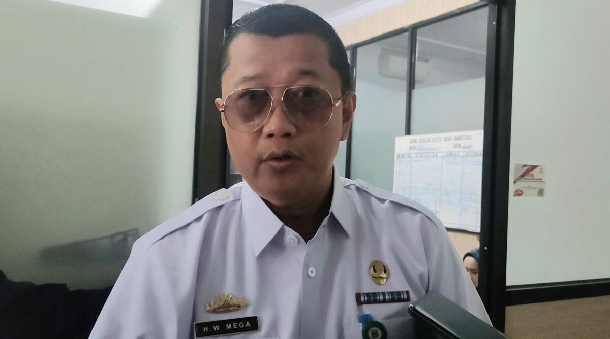 Asisten II Bidang Ekonomi dan Pembangunan, Hendra Wijaya Mega.
