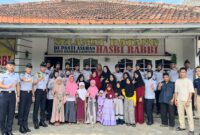 Foto bersama Taruna/i PTDI-STTD angkatan 46 Korps Lampung usai memberikan bantuan di Panti Asuhan Hasbi Rabbi di  Langkapura, Bandar Lampung, Jumat 3 Januari 2025 | Dok. Istimewa.