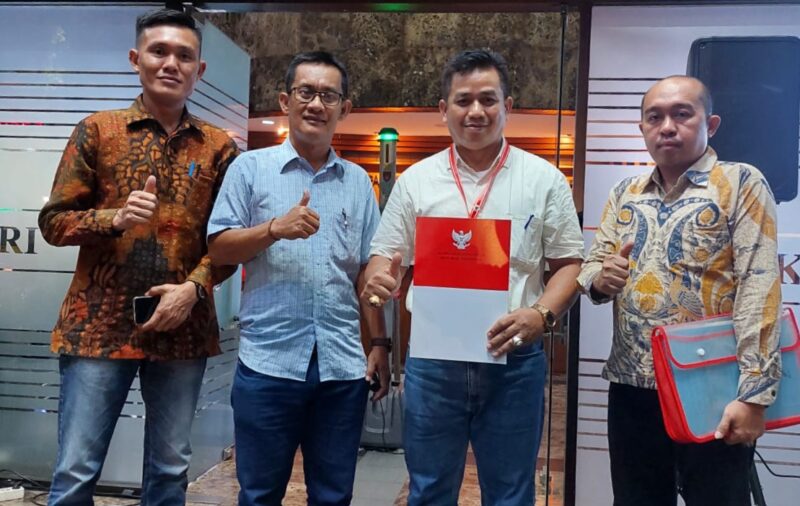 Kuasa Hukum Paslon 01 Pilkada Pesisir Barat saat Daftar Pihak Terkait Sengketa Pilkada 2024 di MK, Jumat 3 Januari 2025 | Dok. Istimewa.
