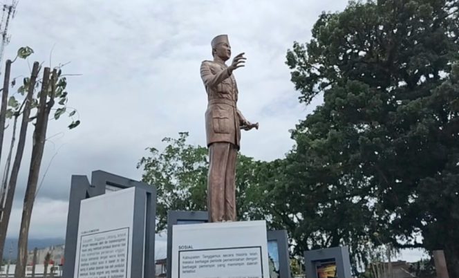 
 Patung Ir Soekarno RTH Taman Kota Agung Tangamus, Sabtu 11 Januari 2025 | Herdi/Media Prioritastv.com.