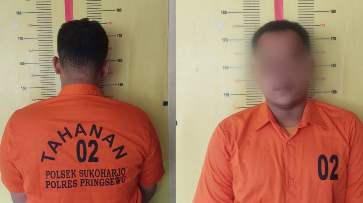Tersangka DNK yang ditangkap Polres Pringsewu sebelum dijebloskan ke sel tahanan, Kamis 23 Januari 2025 | Dok. Polres Pringsewu.