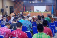 Pj Bupati Tanggamus saat pimpin rapat penanganan paska bencana, Kamis 23 Januari 2025 | Dok. Kominfo Pringsewu.