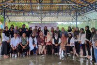 Foto bersama usai sosialisasi Parenting Orang Tua dalam Pemenuhan Hak Anak oleh LK3BM Mandiri Sejahtera di Gedung Butterfly, Gisting, Senin 27 Januari 2025 | Asrul Ariski/Media Prioritastv.com.