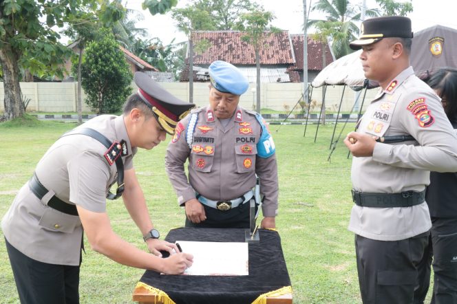 
 AKBP James Pimpin Upacara Penyerahan Jabatan Wakapolres Tulang Bawang, Ini Pesannya