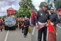 Kolase foto Mirza, YB, Wakil Panglima Penggittokh Alam Wilayah Tanggamus, Kerajaan Adat Paksi Pak Sekala Brak Kepaksian Pernong saat melaksanakan kegiatan adat | Dok. Istimewa.