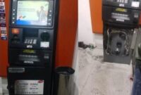 Kolase foto percobaan pembobolan mesin ATM di Gele Harun, Bandar Lampung, Jumat 24 Januari 2025.