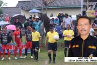 Kolese Foto Ketua Granat Kabupaten Tanggamus Agus Ciek, S.E.  dan Para Pemain Serta Wasit Dalam Laga Grand Final Latihan Bersama Taruna CUP Pekon Tekad Tahun 2025. Foto: Asrul Ariski/Media Prioritastv.com. 