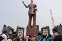 Pemandangan patung Ir Soekarno di Taman Soekarno setelah diresmikan Pj Bupati Tanggamus Mulyadi Irsan, Senin 3 Februari 2025 | Herdi/Media Prioritastv.com.