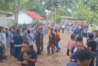 Aksi demonstrasi di kantor Unit Pengelola Irigasi Balai Besar Wilayah Sungai Mesuji Sekampung (BBWSMS) di Jalan Alamsyah, Metro Pusat, Kota Metro, kemarin Jumat 7 Februari 2025 | Abid.
