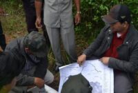 Gindha Ansori Wayka saat menunjukan peta PT BMM | Dok. Istimewa.