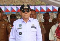 Ketua DPC Apdesi Tanggamus, Mirza YB saat mengikuti upacara di Pemkab Tanggamus | Herdi/Media Prioritastv.com.