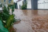 Banjir di Gang Jangkung, Kedaton, Bandar Lampung, Senin 17 Februari 2025 | Putra/Media Prioritastv.com.