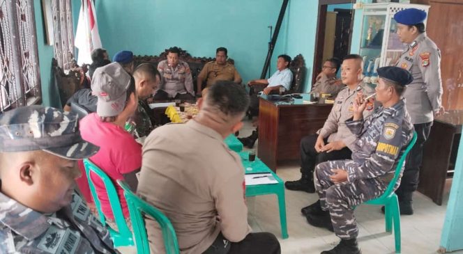 
 Tim gabungan saat rapat pencegahan potensi konflik nelayan di Balai Pekon Tanjung Agung, Kota Agung Barat, Senin 17 Februari 2025.