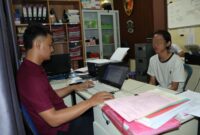 Tersangka saat dilakukan pemeriksaan sebelum dijebloskan ke sel tahanan, Rabu 19 Februari 2025 | Dok. Humas Polres Pringsewu.