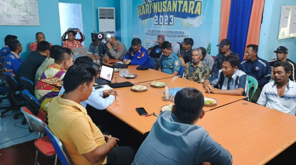 Rapat mediasi zonasi pencarian ikan kapal pursein dan nelayan pokek di Kantor Dinas Perikanan Tanggamus, Kamis 20 Februari 2025 | Herdi/Media Prioritastv.com.