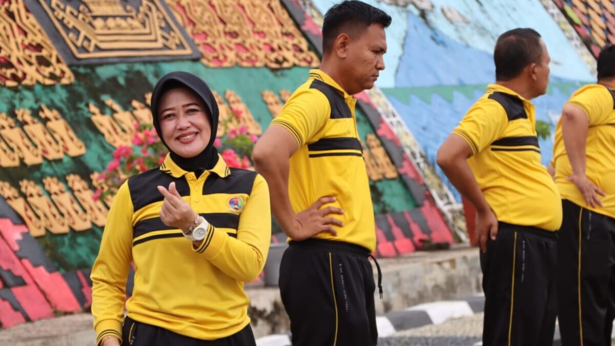 Personil Polres Tanggamus dengan penuh keceriaan mengikuti olahraha jelang Ramadhan 2025, Sabtu 22 Februari 2025 | Herdi/Media Prioritastv.com.