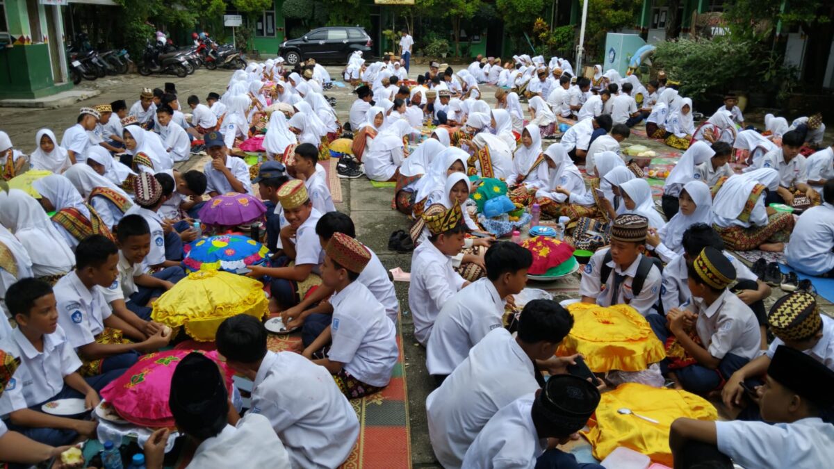 Pangan Balak sebagai bagian dari Projek Penguatan Profil Pelajar Pancasila (P5) SMPN 1 Kota Agung yang digelar pada Selasa, 25 Februari 2025 | Herdi/Media Prioritastv.com.
