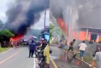 Kolase foto awal kebakaran dan saat warga berupaya memadamkan api dengan alat seadanya di Pekon Suka Baru, Way Krui, Pesisir Barat, Rabu 26 Februari 2025 | Dok. Tangkapan Layar Video/Suroso/Media Prioritastv.com.