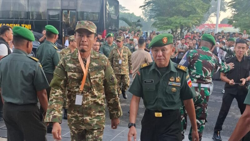 Wakil Bupati Tanggamus, Agus Suranto saat tiba di Akmil Magelang disambut perwira pendamping, Kamis 27 Februari 2025 | Faisal/Media Prioritastv.com.