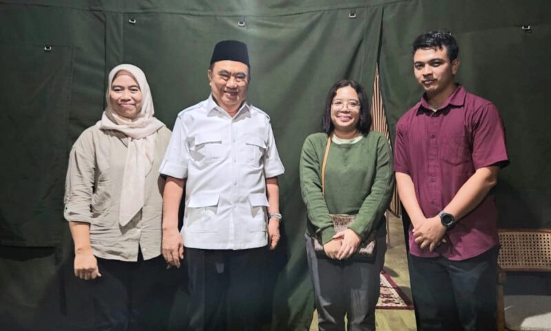 Tim kesehatan dari RSUD Batin Mangunang usai melakukan pemantauan kesehatan Bupati Tanggamus Moh Saleh Asnawi di tendanya dalam retreat di Magelang | Faisal/Media Prioritastv.com.
