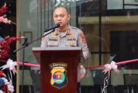 Kapolres Tanggamus AKBP Rivanda saat memberikan sambutan dalam peresmian gedung SPKT Polres Tanggamus baru, Kamis 27 Februari 2025 | Herdi/Media Prioritastv.com.