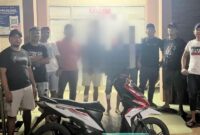 Kedua pelaku Curanmor yang dihadiahi timah panas oleh Polres Lampung Timur, Senin 3 Februari 2025 | Dok. Polres Lampung Timur.
