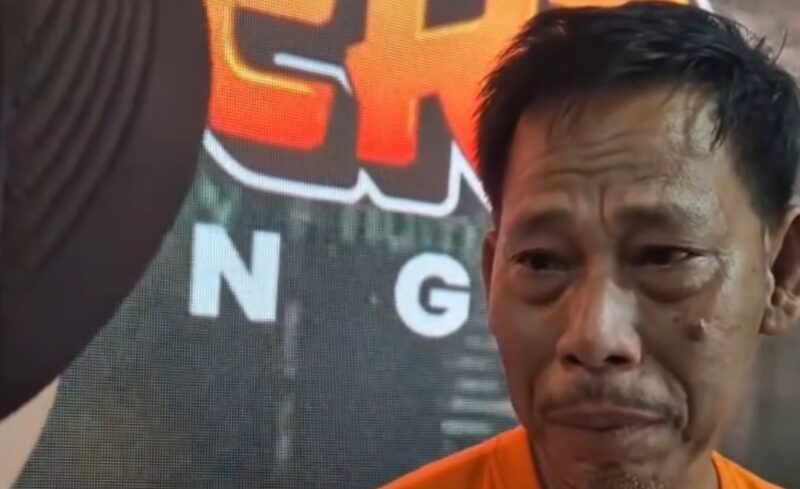 Tersangka Juriansyah saat menyampaikan permohonan maaf dalam konferensi pers di Mapolresta Bandar Lampung, Kamis 13 Februari 2025.