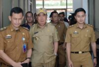 Bupati Tanggamus Moh. Saleh Asnawi saat memimpin sidak di kantor-kantor OPD Pemkab setempat, Selasa 11 Maret 2025 | Dok. Kominfo Tanggamus.