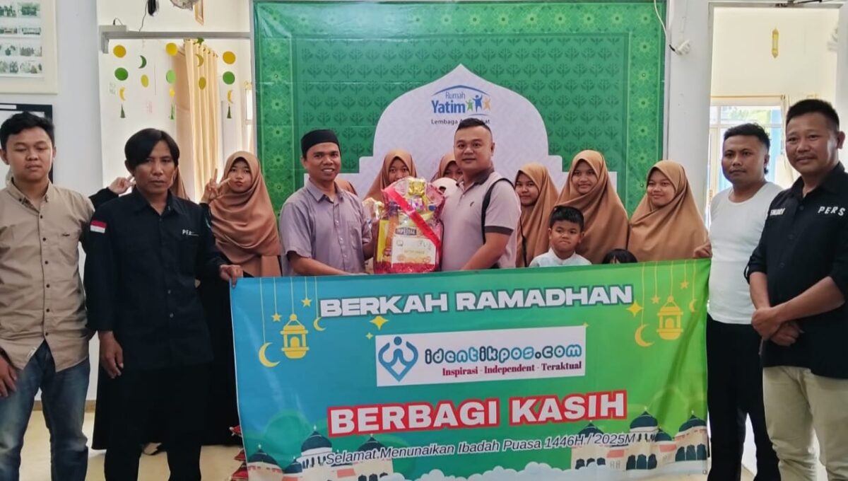 Kegiatan berbagi media Identikpos.com saat berbagi di Rumah Yatim, Gotong Royong, Bandar Lampung, Rabu 12 Maret 2025 | Dok. redaksi indentikpos.com.