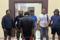 Tersangka BS saat diamankan di Polres Tanggamus, Jumat 14 Maret 2025 | Dok. Humas Polres Tanggamus.