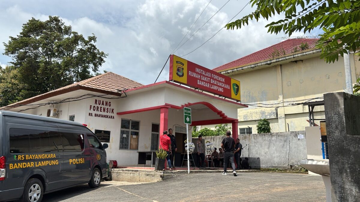 Jenazah para korban saat disemayamkan di RS Bhayangkara, Selasa 18 Maret 2025 | Dok. Humas Polda Lampung.