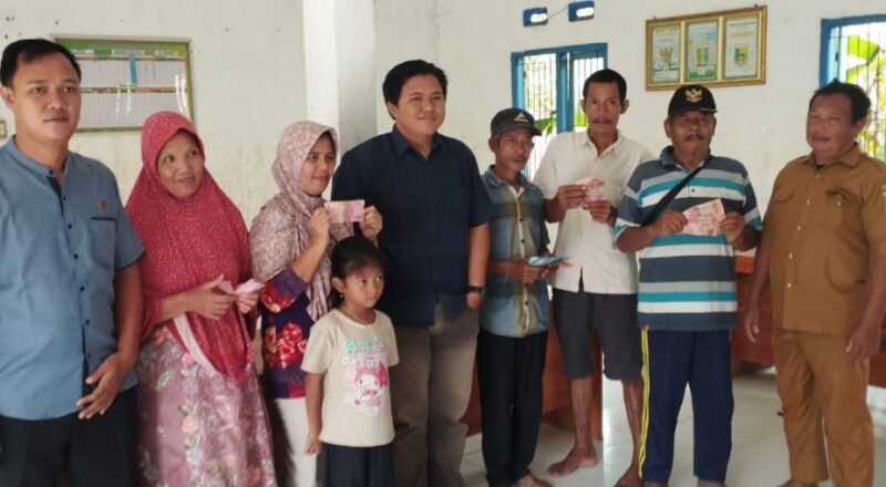 Penyerahan BLT-DD Pekon Tanjung Jati, Cukuh Balak, Tanggamus, Senin 24 Maret 2025 | Bahyuti/Media Prioritastv.com.