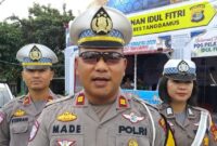 Kasat Lantas Polres Tanggamus, Iptu I Made Agus Dwi Dayana, S.H., saat memberikan keteranhan usai peninjauan langsung ke Pos Pelayanan (Posyan) di Rest Area Gisting, Senin 24 Maret 2025 | Herdi/Media Prioritastv.com.