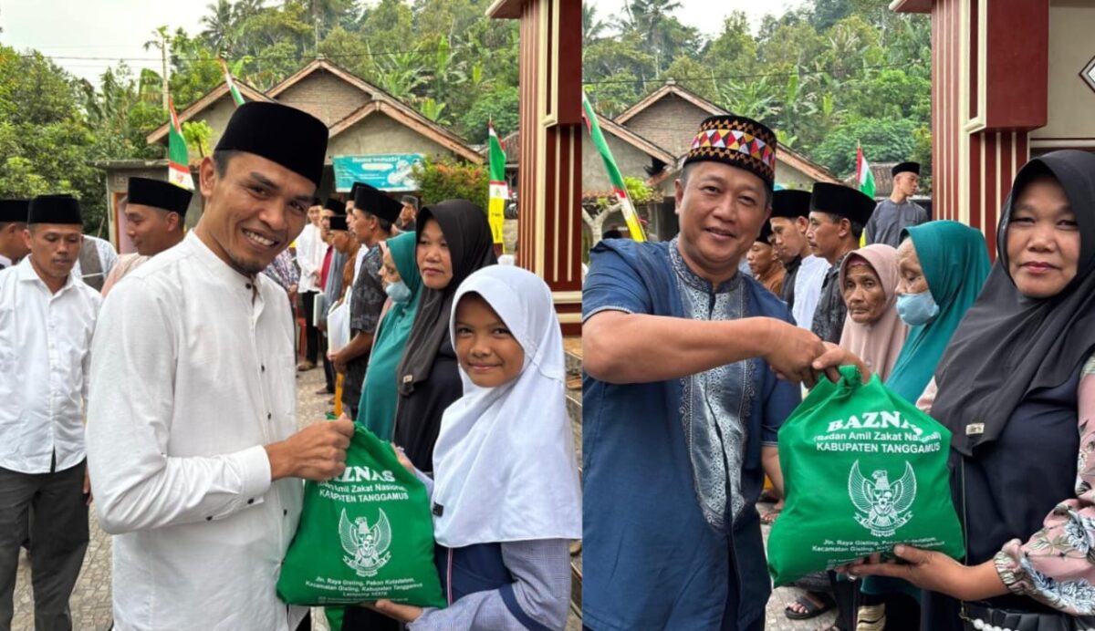 Wabup Tanggamus Agus Surano dan Asisten 2 Hendra Wijaya Mega menyerahkan bantuan Baznas saat Safari Ramadhan di Gisting, Rabu 26 Maret 2025 | Herdi/Media Prioritastv.com.