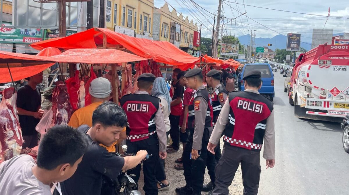 Keramaian di Pusat Perbelanjaan Pringsewu dengan pengamanan ketat kepolisian, Sabtu 29 Maret 2025 | Dok. Humas Polres Pringsewu.