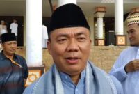 Wakil Ketua DKM Masjid Nurul Faidzin Islamic Center Kota Agung, Tanggamus, Herwan Rozali saat memberikan keterangan di area masjid setempat, Senin 31 Maret 2025 | Herdi/Media Prioritastv.com.