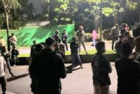 Ratusan preman dari Jakarta saat akan memasuki kampus Universitas Malahayati Bandar Lampung, Minggu 2 Februari 2025, pagi | Erwin/Media Prioritastv.com.