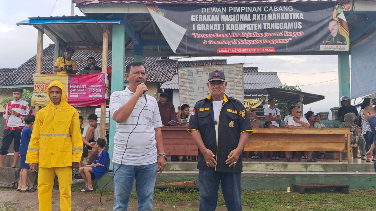 Agus Ciek Yamin, S.E., Ketua Granat Tanggamus saat Membuka Open Turnamen Sepakbola BUPATI CUP 2025 di Lapangan Pekon Tekad, Kecamatan Pulau Panggung, Kabupaten Tanggamus. Foto : Asrul Ariski/Media Prioritastv.com. 