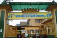 Pintu Gerbang SMAN 1 Talang Padang | Asrul Ariski/Media Prioritastv.com.